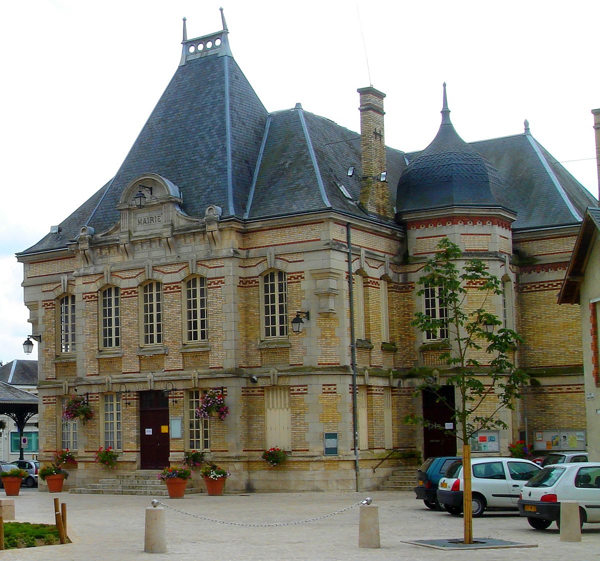 Mairie_de_Jargeau_2007